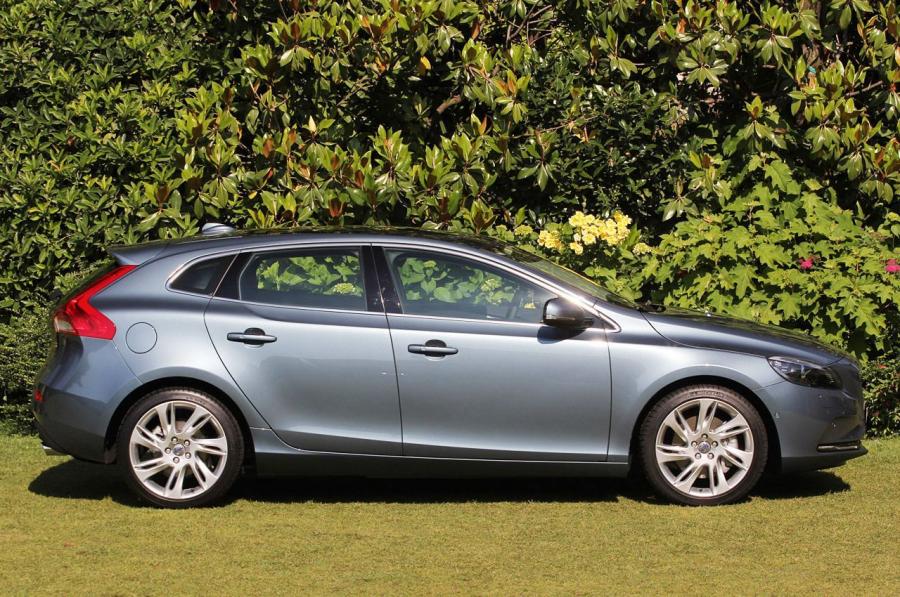  Volvo V40 2012 года  (фото 131 из 183)